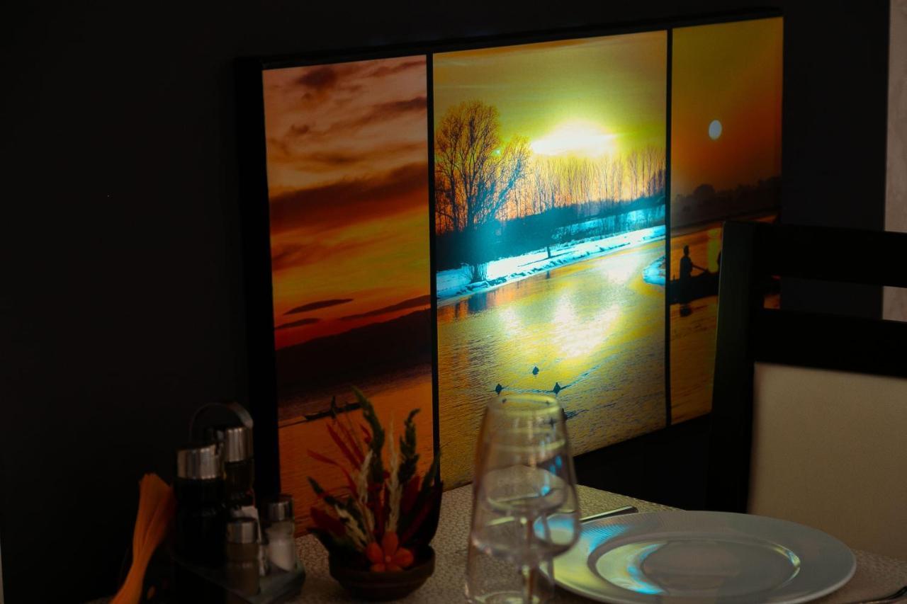 Pensiune Confort Morosanu Sinca Veche Bagian luar foto